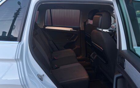 Volkswagen Tiguan II, 2017 год, 2 500 000 рублей, 12 фотография