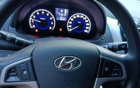 Hyundai Solaris II рестайлинг, 2013 год, 970 000 рублей, 6 фотография