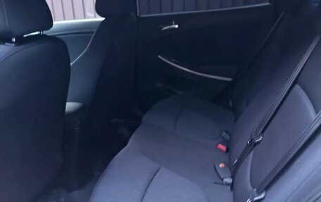 Hyundai Solaris II рестайлинг, 2013 год, 970 000 рублей, 2 фотография