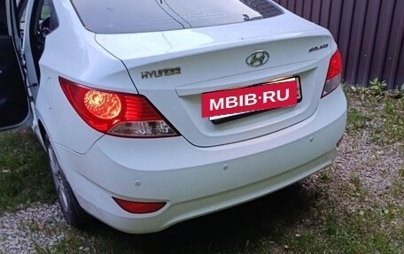 Hyundai Solaris II рестайлинг, 2013 год, 970 000 рублей, 7 фотография