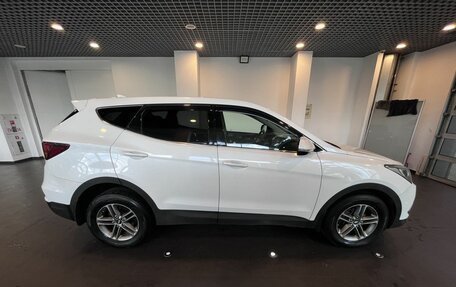 Hyundai Santa Fe III рестайлинг, 2017 год, 2 467 000 рублей, 2 фотография