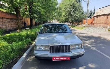 Lincoln Town Car II, 1993 год, 750 000 рублей, 1 фотография