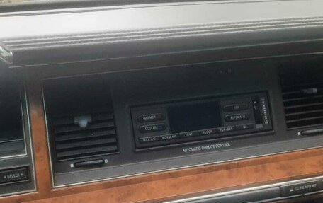 Lincoln Town Car II, 1993 год, 750 000 рублей, 14 фотография