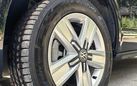 Volkswagen Caravelle T6 рестайлинг, 2020 год, 4 000 000 рублей, 6 фотография