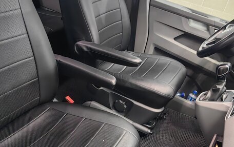Volkswagen Caravelle T6 рестайлинг, 2020 год, 4 000 000 рублей, 10 фотография