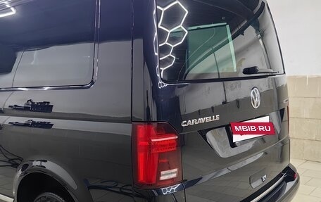 Volkswagen Caravelle T6 рестайлинг, 2020 год, 4 000 000 рублей, 23 фотография