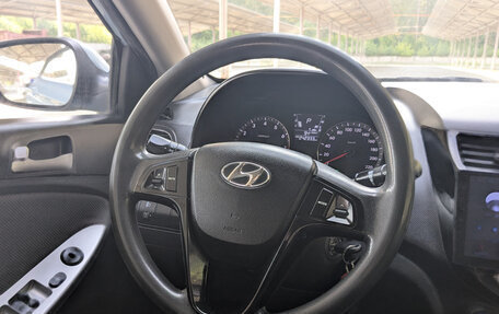Hyundai Solaris II рестайлинг, 2011 год, 648 900 рублей, 9 фотография