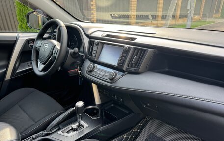 Toyota RAV4, 2017 год, 2 350 000 рублей, 18 фотография