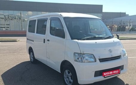 Toyota Town Ace IV, 2017 год, 1 275 000 рублей, 3 фотография