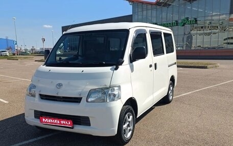 Toyota Town Ace IV, 2017 год, 1 275 000 рублей, 1 фотография