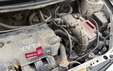 Toyota Ist II, 2002 год, 390 000 рублей, 11 фотография