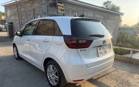 Honda Fit, 2020 год, 1 550 000 рублей, 4 фотография