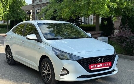 Hyundai Solaris II рестайлинг, 2020 год, 1 550 000 рублей, 2 фотография
