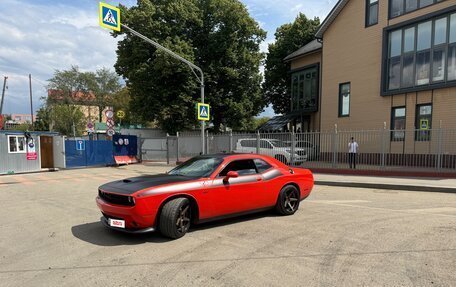 Dodge Challenger III рестайлинг 2, 2018 год, 5 450 000 рублей, 6 фотография