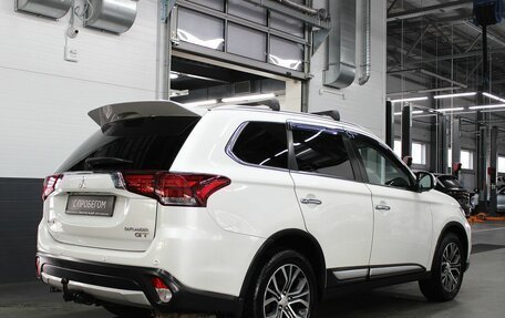 Mitsubishi Outlander III рестайлинг 3, 2017 год, 2 230 000 рублей, 4 фотография