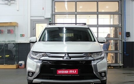 Mitsubishi Outlander III рестайлинг 3, 2017 год, 2 230 000 рублей, 2 фотография