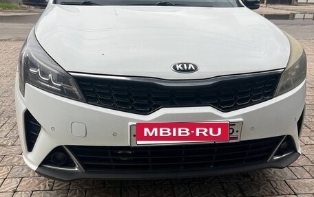 KIA Rio IV, 2021 год, 1 370 000 рублей, 1 фотография