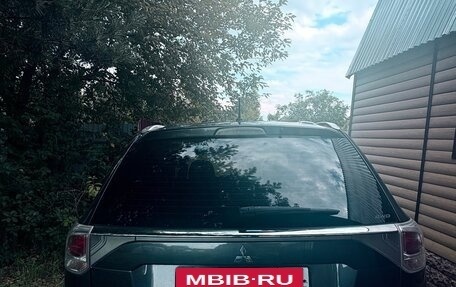 Mitsubishi Outlander III рестайлинг 3, 2014 год, 1 300 000 рублей, 4 фотография
