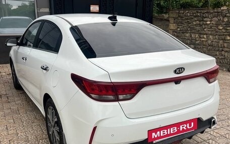 KIA Rio IV, 2021 год, 1 370 000 рублей, 2 фотография