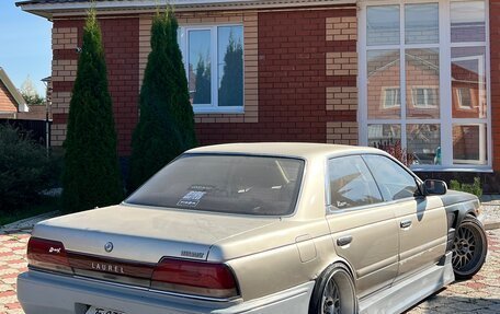 Nissan Laurel VIII, 1991 год, 1 350 000 рублей, 4 фотография