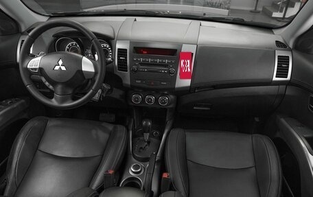 Mitsubishi Outlander III рестайлинг 3, 2012 год, 899 000 рублей, 9 фотография