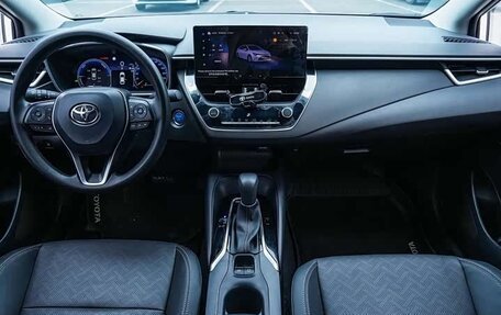 Toyota Corolla, 2023 год, 1 800 100 рублей, 14 фотография