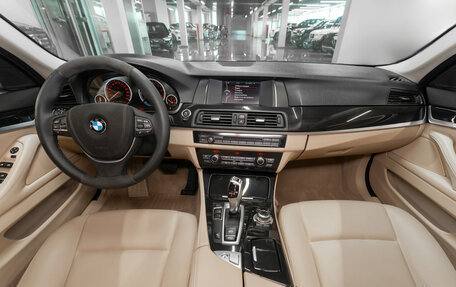 BMW 5 серия, 2014 год, 1 350 000 рублей, 8 фотография