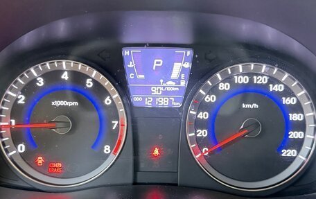 Hyundai Solaris II рестайлинг, 2013 год, 850 000 рублей, 16 фотография