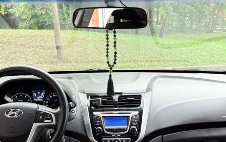 Hyundai Solaris II рестайлинг, 2013 год, 850 000 рублей, 12 фотография
