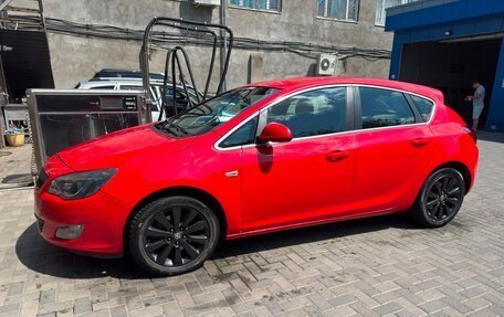 Opel Astra J, 2010 год, 450 000 рублей, 2 фотография