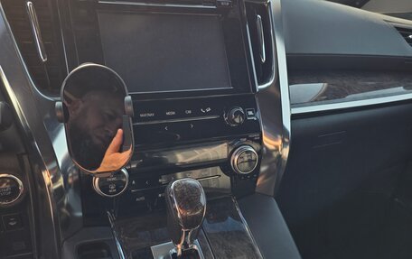 Toyota Alphard III, 2018 год, 3 950 000 рублей, 16 фотография