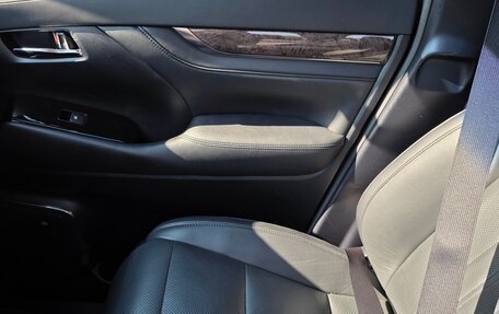Toyota Alphard III, 2018 год, 3 950 000 рублей, 18 фотография