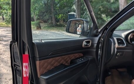 Jeep Grand Cherokee, 2013 год, 2 000 000 рублей, 10 фотография