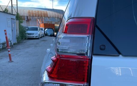 Toyota Land Cruiser Prado 150 рестайлинг 2, 2013 год, 3 700 000 рублей, 3 фотография