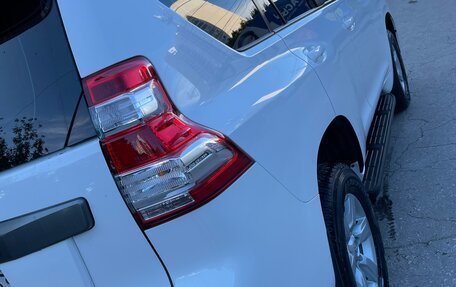 Toyota Land Cruiser Prado 150 рестайлинг 2, 2013 год, 3 700 000 рублей, 2 фотография