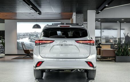 Toyota Highlander, 2026 год, 5 690 000 рублей, 6 фотография