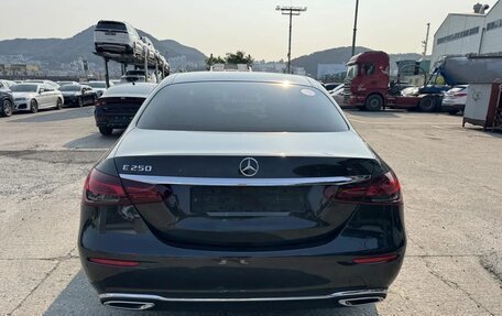 Mercedes-Benz E-Класс, 2021 год, 4 500 000 рублей, 3 фотография