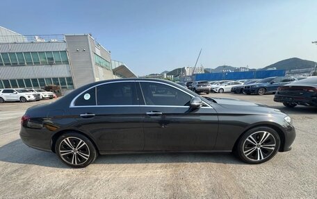 Mercedes-Benz E-Класс, 2021 год, 4 500 000 рублей, 4 фотография