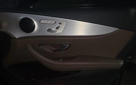 Mercedes-Benz E-Класс, 2021 год, 4 500 000 рублей, 23 фотография
