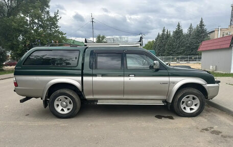 Mitsubishi L200 III рестайлинг, 2004 год, 850 000 рублей, 1 фотография