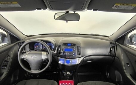 Hyundai Elantra V, 2010 год, 500 000 рублей, 10 фотография