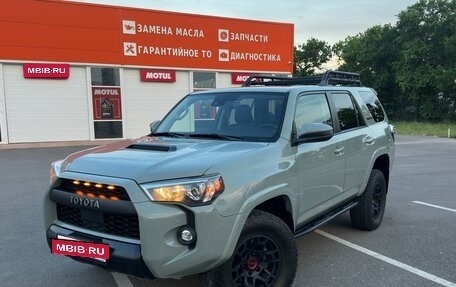 Toyota 4Runner V, 2021 год, 6 900 000 рублей, 2 фотография