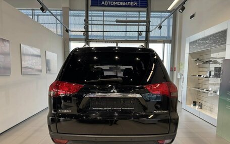 Mitsubishi Pajero Sport II рестайлинг, 2014 год, 1 990 000 рублей, 5 фотография