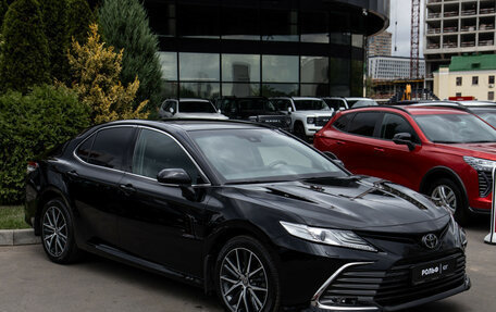 Toyota Camry, 2021 год, 3 350 000 рублей, 2 фотография