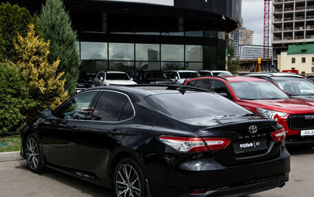 Toyota Camry, 2021 год, 3 350 000 рублей, 6 фотография