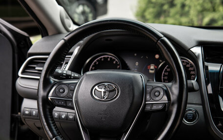 Toyota Camry, 2021 год, 3 350 000 рублей, 11 фотография