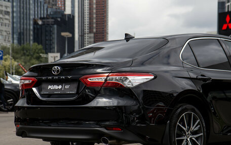 Toyota Camry, 2021 год, 3 350 000 рублей, 18 фотография