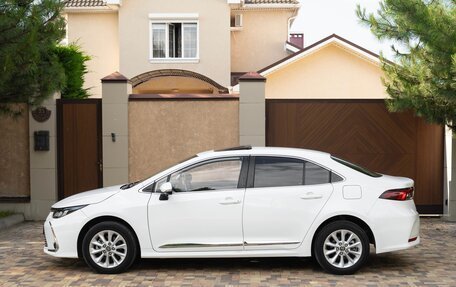 Toyota Corolla, 2022 год, 1 740 000 рублей, 2 фотография
