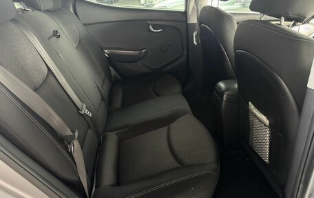Hyundai Elantra V, 2013 год, 880 000 рублей, 24 фотография