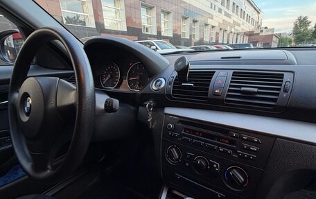 BMW 1 серия, 2011 год, 915 000 рублей, 8 фотография